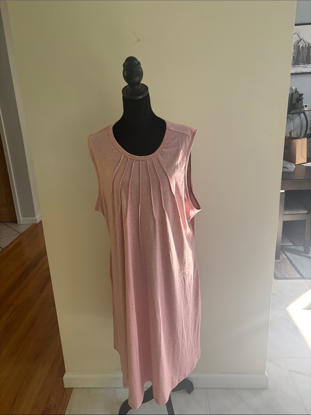 Sleeveless Pink Pleated Women's Dress